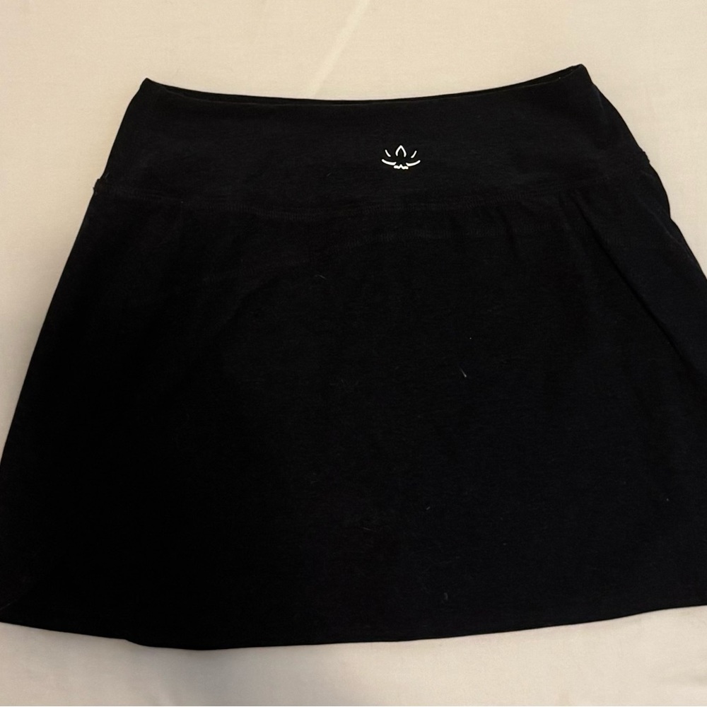 Beyond Yoga Space Dye Black Circle Skirt